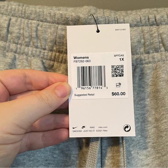 NWT Nike Sz 1X Women’s Grey Standard Fit Mid Rise Full Length Sweatpants Ret $60 - Picture 8 of 16